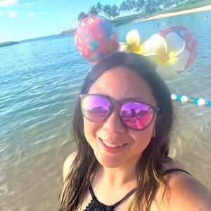 Meet your Posher, Vi